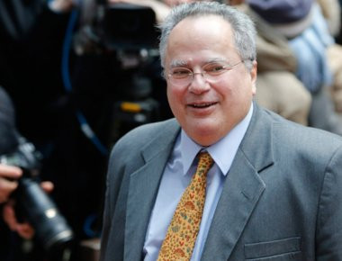 Ν. Κοτζιάς: Θετικό βήμα η απόφαση της Αλβανίας για τα ελληνικά κοιμητήρια